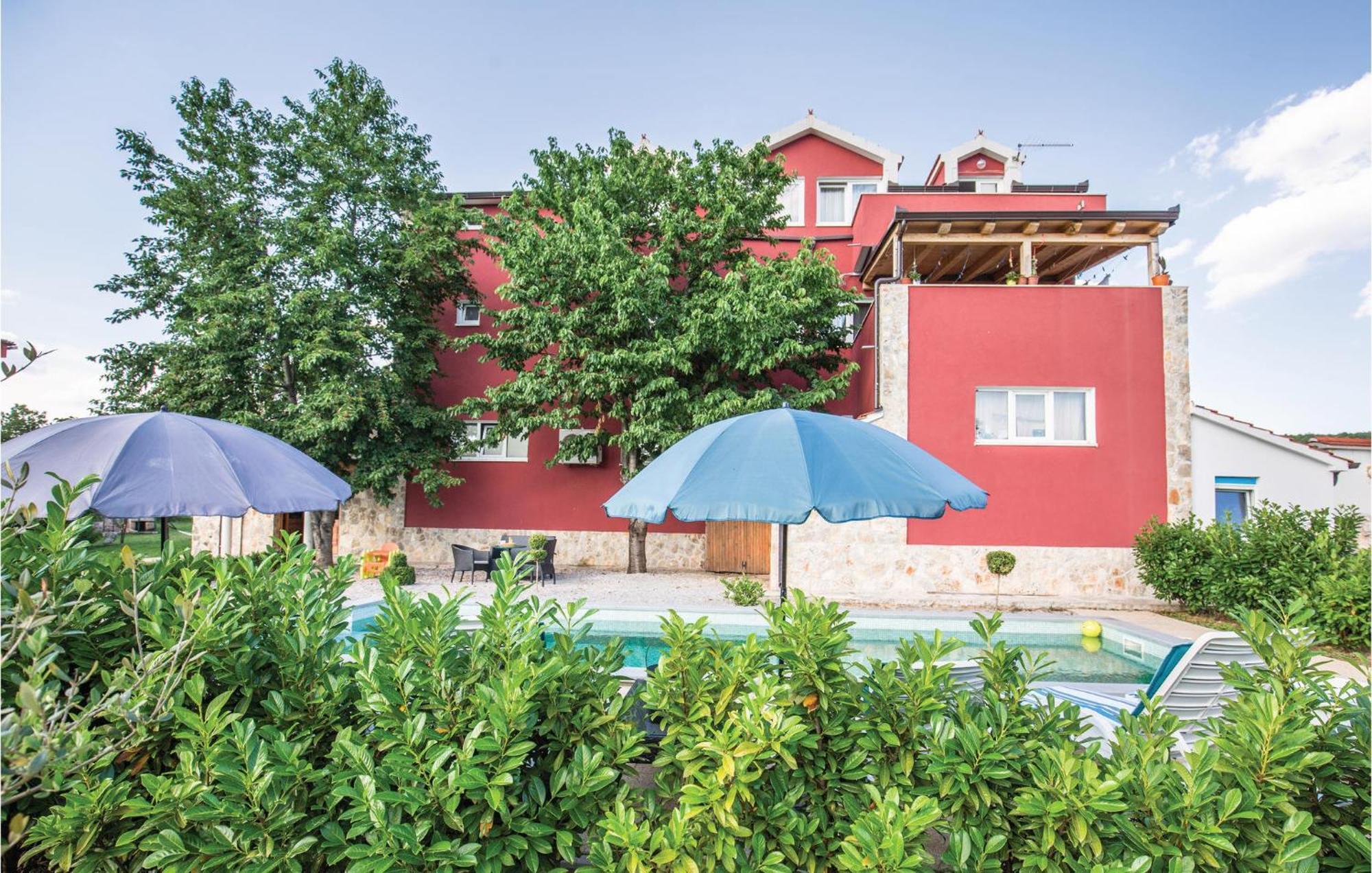 Lovely Apartment In Ugljane With Kitchen Kültér fotó